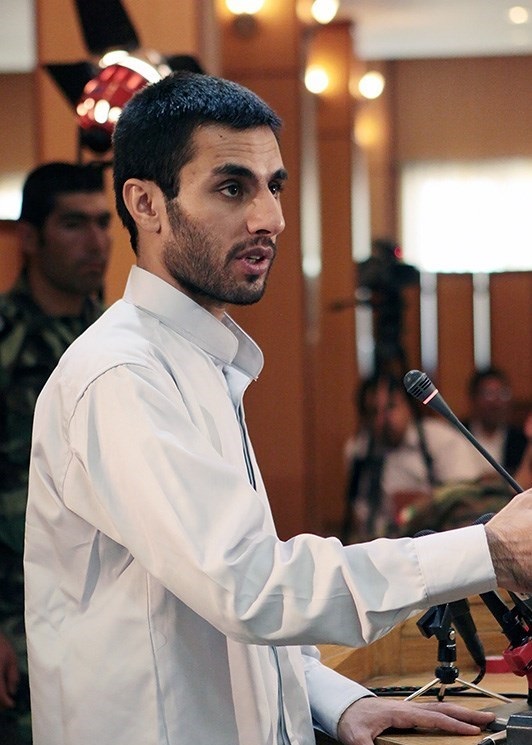 File:Abdolmalek Rigi in Islamic Revolutionary Court.jpg